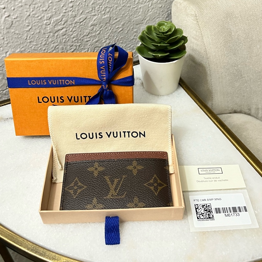Louis Vuitton Monogram Card Holder